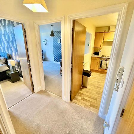 A Stylish Retreat - Super King Bed - Heart Of Town Centre - 5 Mins Stroll To Beach Bournemouth Exteriör bild