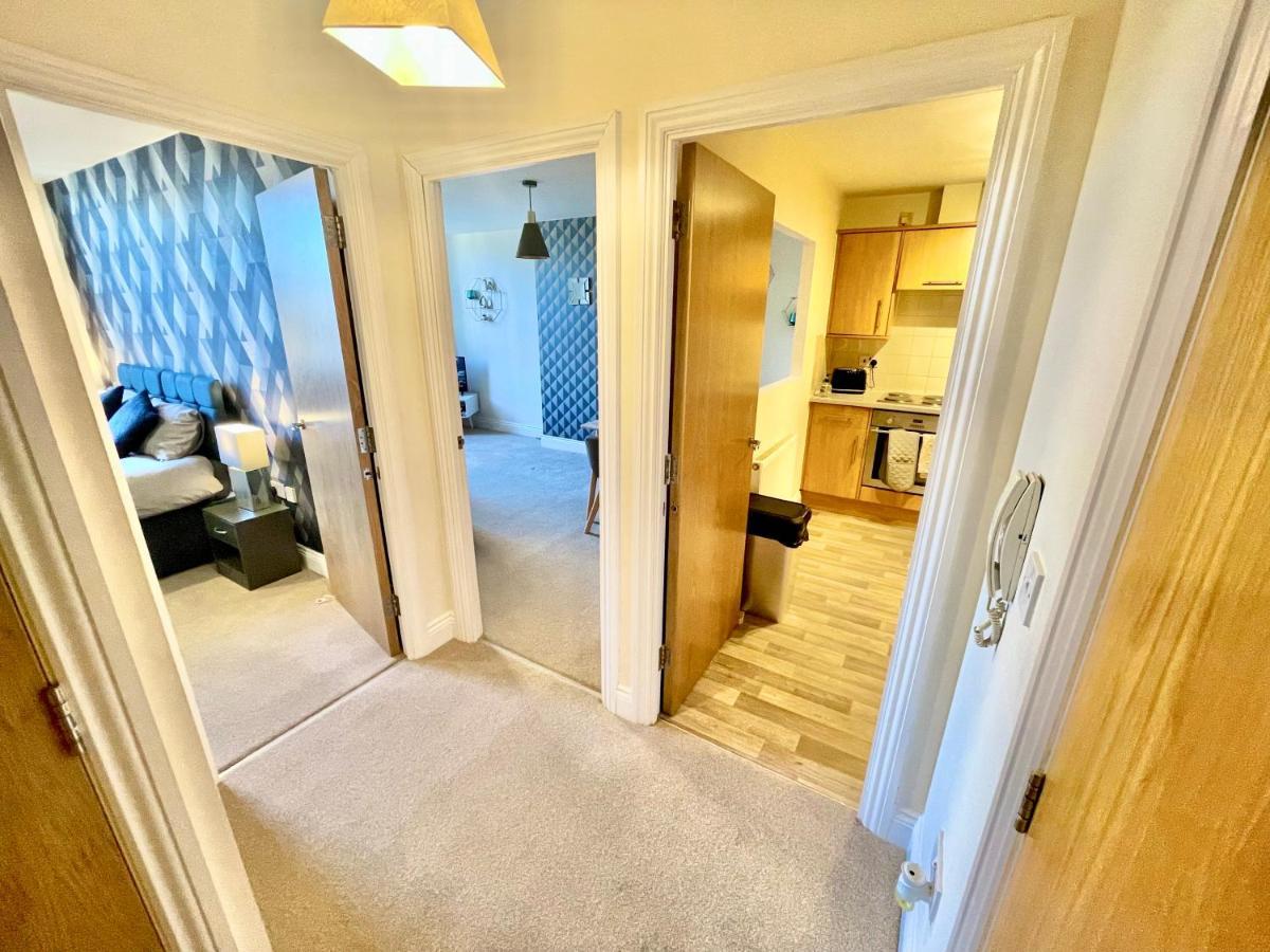 A Stylish Retreat - Super King Bed - Heart Of Town Centre - 5 Mins Stroll To Beach Bournemouth Exteriör bild