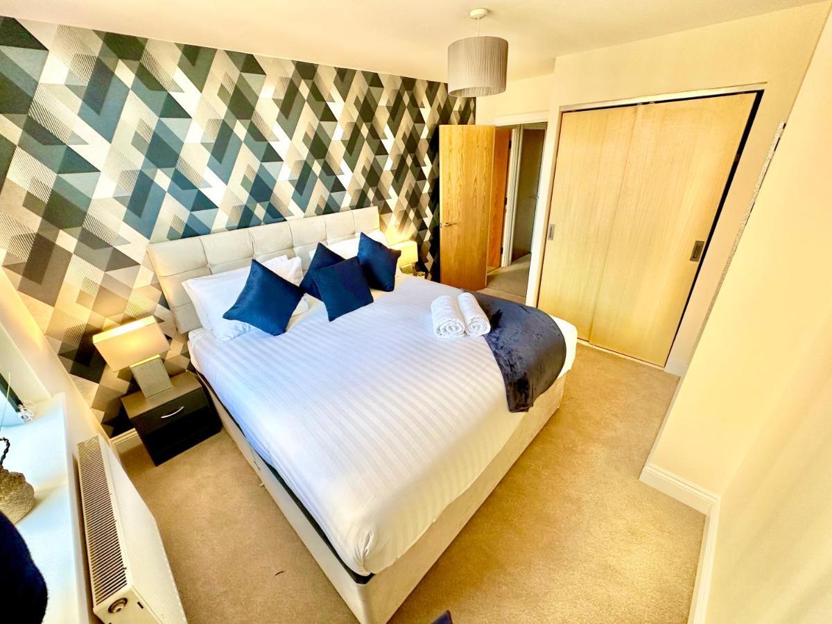 A Stylish Retreat - Super King Bed - Heart Of Town Centre - 5 Mins Stroll To Beach Bournemouth Exteriör bild