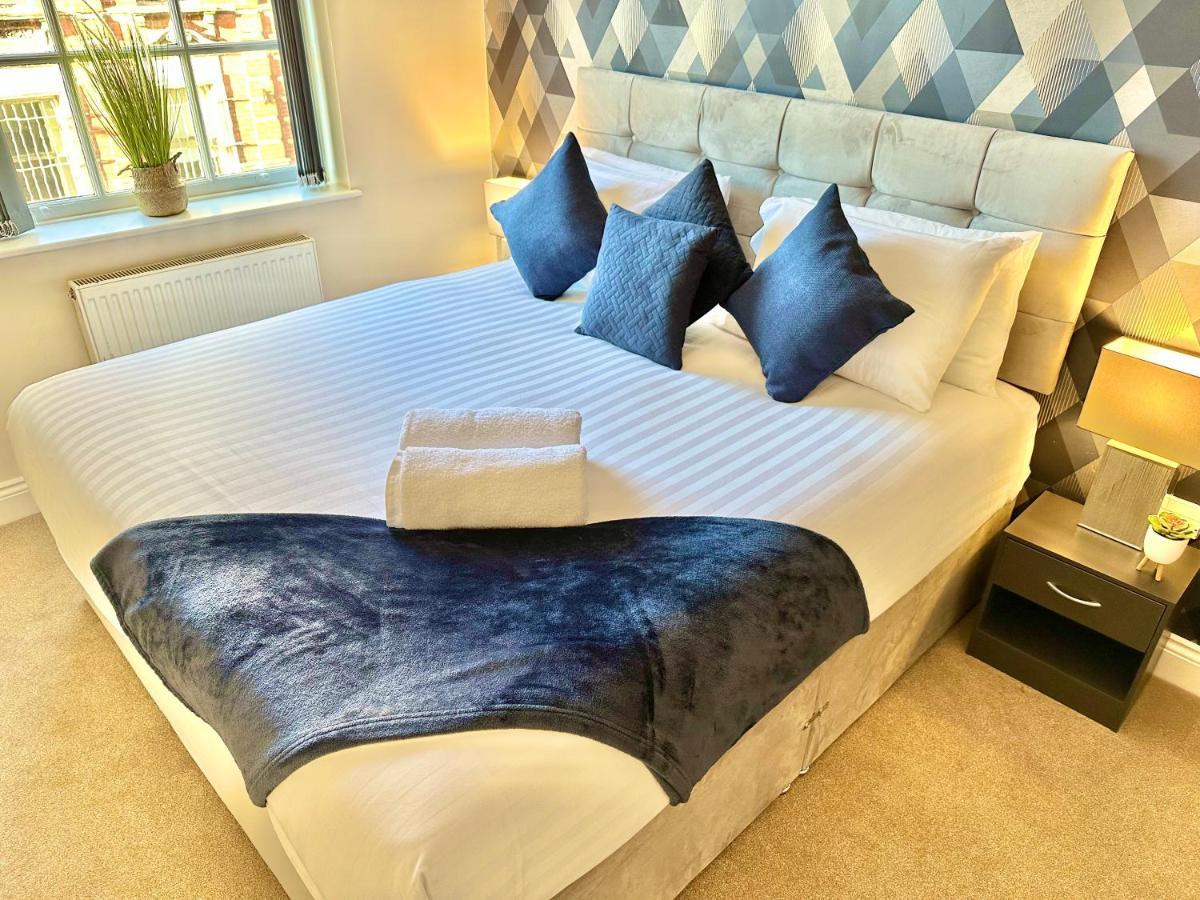 A Stylish Retreat - Super King Bed - Heart Of Town Centre - 5 Mins Stroll To Beach Bournemouth Exteriör bild